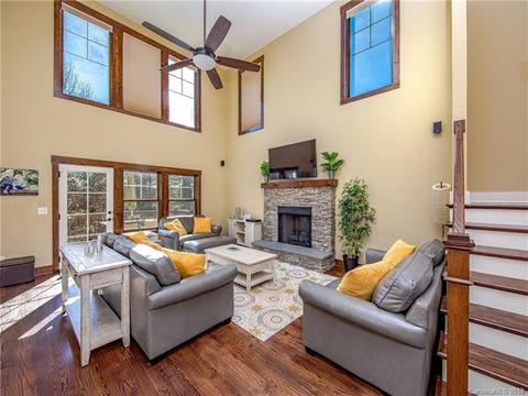 40 Ledgestone Dr, Fairview, NC 28730 photo 3