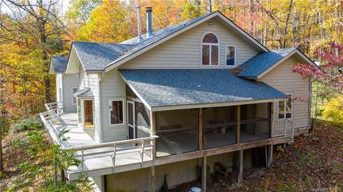 268 S Crescent Dr, Saluda, NC 28773 photo 1