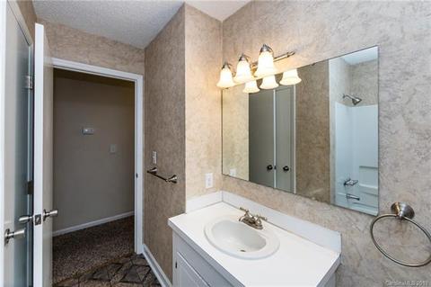 216 E Poplar St, Stanley, NC 28164 photo 22
