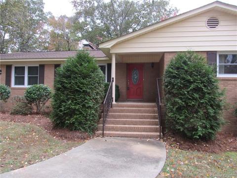 910 Oak Forest Dr, Monroe, NC 28112 photo 2