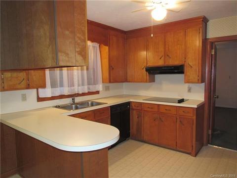 910 Oak Forest Dr, Monroe, NC 28112 photo 9