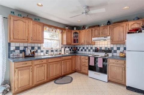 1145 Eagles Ridge Rd, Sylva, NC 28779 photo 11