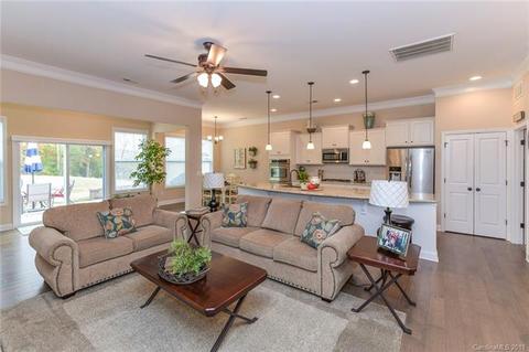 1186 Jack Pine Rd, Clover, SC 29710 photo 4
