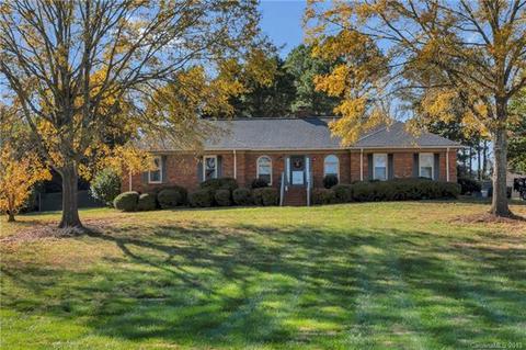 2405 Gleneagles Dr, Monroe, NC 28110 photo 3