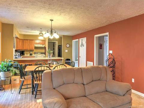 204 Hunter Knl, Marshall, NC 28753 photo 17