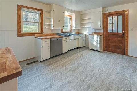 175 Hazel St, Canton, NC 28716 photo 9
