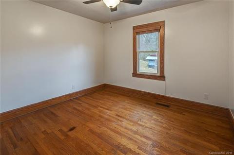 175 Hazel St, Canton, NC 28716 photo 18