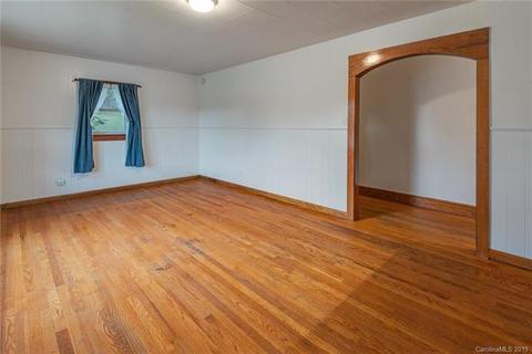175 Hazel St, Canton, NC 28716 photo 8