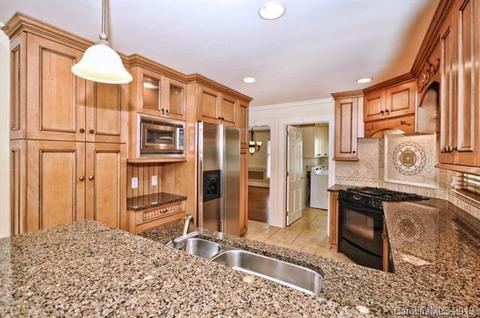 201 Ridgewood Dr, Monroe, NC 28112 photo 2