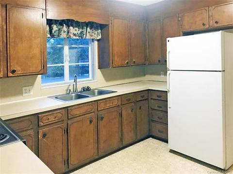 415 Gillsbrook Rd, Lancaster, SC 29720 photo 6