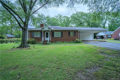 415 Gillsbrook Rd, Lancaster, SC 29720 photo 2