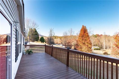 7206 Pyramid Dr, Hickory, NC 28602 photo 2