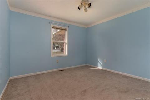 38 Pleasant Ct, Flat Rock, NC 28731 photo 14