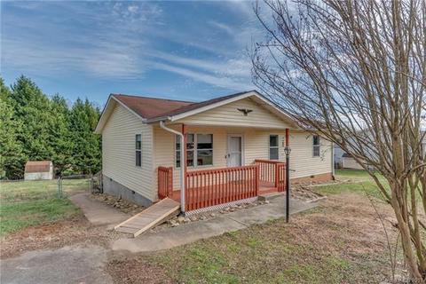 38 Pleasant Ct, Flat Rock, NC 28731 photo 1