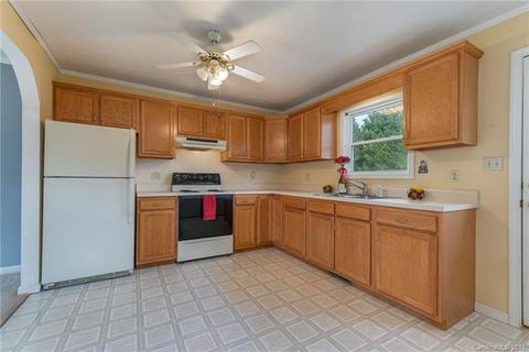38 Pleasant Ct, Flat Rock, NC 28731 photo 6