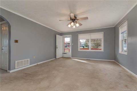 38 Pleasant Ct, Flat Rock, NC 28731 photo 5