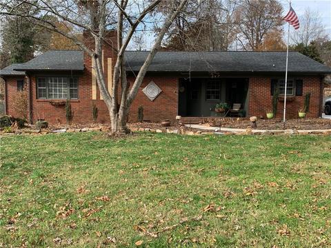 712 7th Ave SW, Conover, NC 28613 photo 2