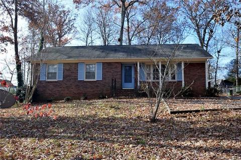 926 E John St, Matthews, NC 28105 photo 1