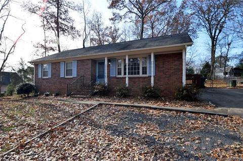 926 E John St, Matthews, NC 28105 photo 2