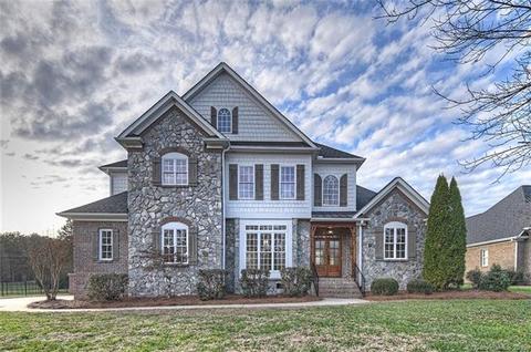 6657 Fox Ridge Cir, Davidson, NC 28036 photo 1