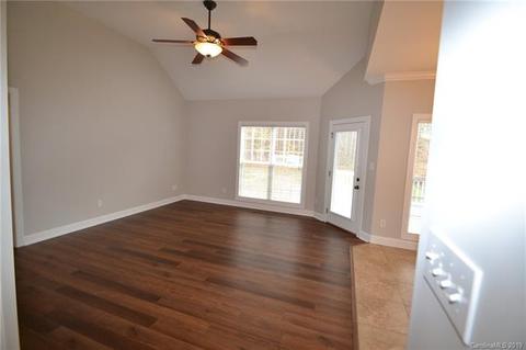 5778 Cedar Run Dr, Denver, NC 28037 photo 3