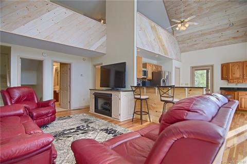 119 Winter Ln, Clyde, NC 28721 photo 4