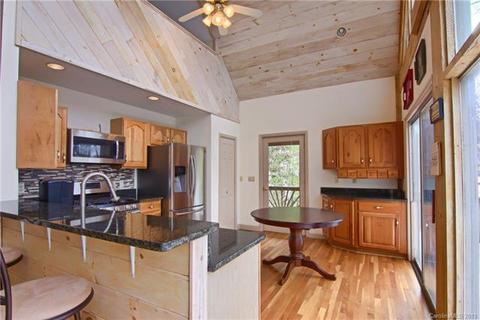 119 Winter Ln, Clyde, NC 28721 photo 9