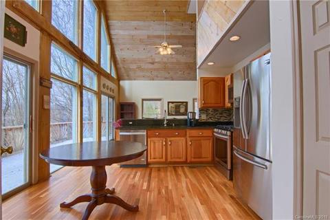 119 Winter Ln, Clyde, NC 28721 photo 10