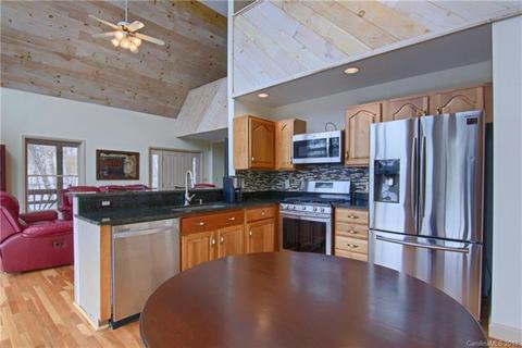 119 Winter Ln, Clyde, NC 28721 photo 7