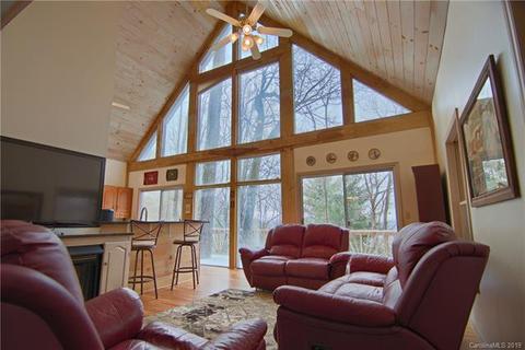 119 Winter Ln, Clyde, NC 28721 photo 2
