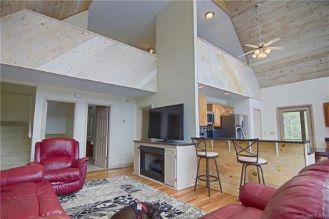 119 Winter Ln, Clyde, NC 28721 photo 5