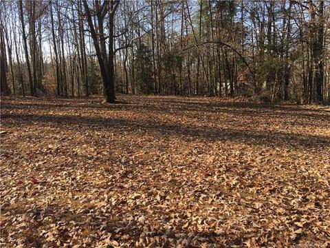 228 Sequoyah Cir, Morganton, NC 28655 photo 4