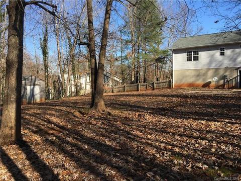 228 Sequoyah Cir, Morganton, NC 28655 photo 2