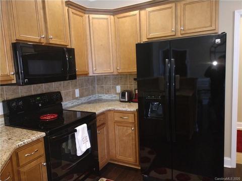 447 Chief Thomas Rd, Harmony, NC 28634 photo 5