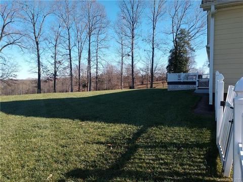 447 Chief Thomas Rd, Harmony, NC 28634 photo 3