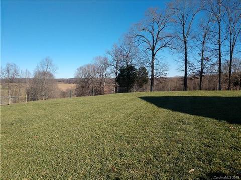 447 Chief Thomas Rd, Harmony, NC 28634 photo 4