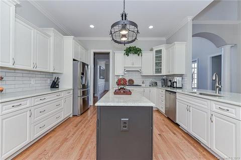 7617 Windaliere Dr, Cornelius, NC 28031 photo 9