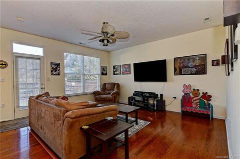 7031 Blithe Low Pl, Charlotte, NC 28273 photo 10
