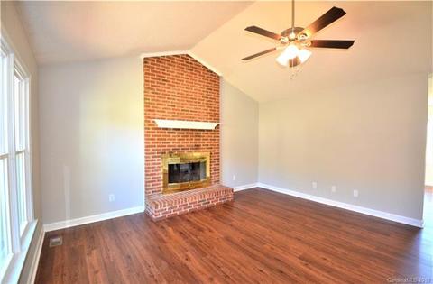 204 Meadow Wind Ct, Monroe, NC 28110 photo 2