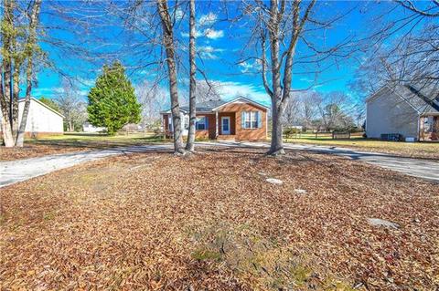 917 Cameron Ct, Monroe, NC 28112 photo 2