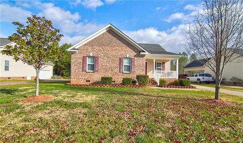 415 E Village Dr, Monroe, NC 28112 photo 3