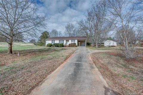 113 Crestbrook Cir, Shelby, NC 28152 photo 4