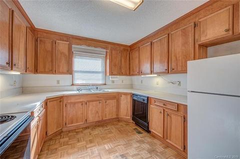113 Crestbrook Cir, Shelby, NC 28152 photo 7