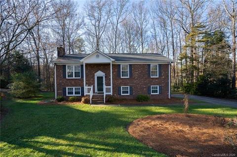 2213 Applegate Dr, Concord, NC 28027 photo 1