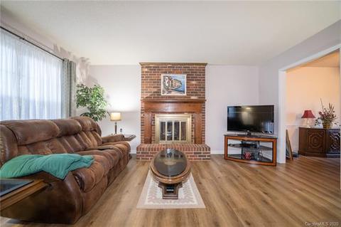 2213 Applegate Dr, Concord, NC 28027 photo 4