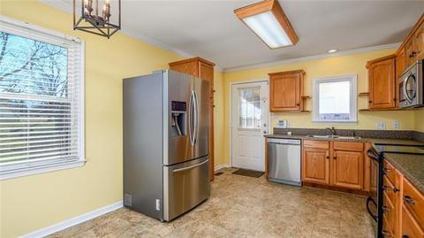 3602 Smithfield Dr, Conover, NC 28613 photo 5