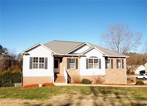 3294 Overbrook Dr, Conover, NC 28613 photo 1