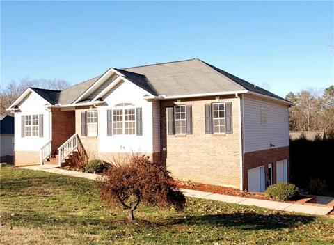 3294 Overbrook Dr, Conover, NC 28613 photo 3