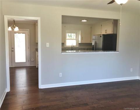 105 Mallard Ct, Davidson, NC 28036 photo 4