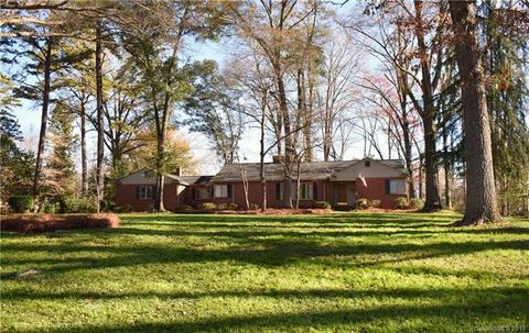 407 Pine St, Lancaster, SC 29720 photo 4